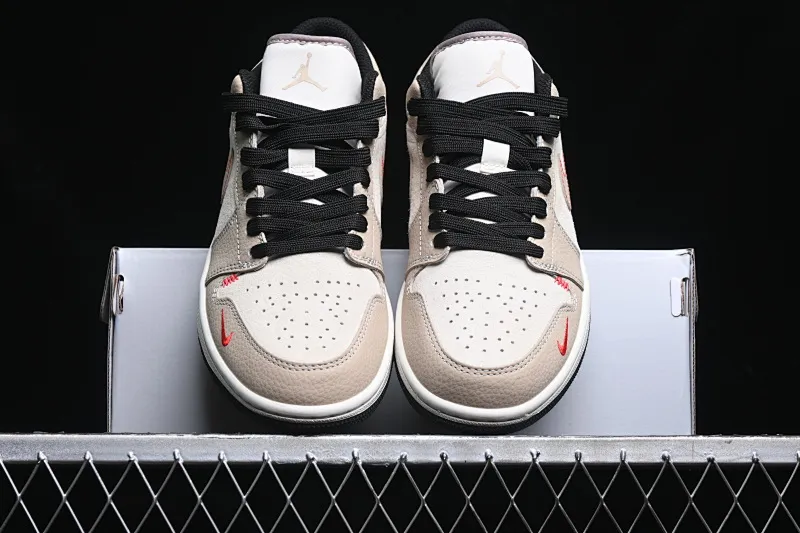 All Categories Air Jordan Jordan Series Basketball Shoes Air Jordan 1 Low Air Jordan 1 Low AJ1 Joe 1 North Face Collaboration-Law Brown High-end Customized Low-top Retro Basketball Shoes DC2024-033